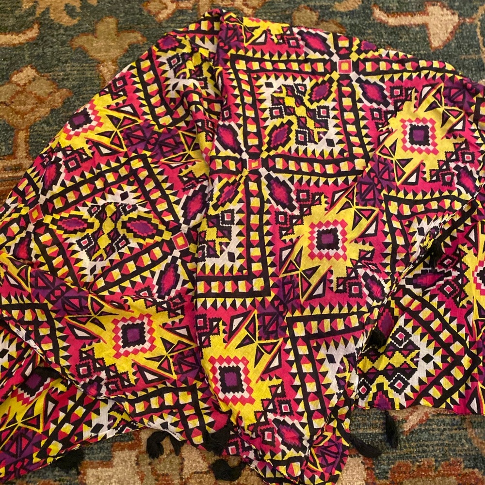 Aztec printed scarf - Picture 2 of 2